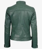 Green leather jacket viewed from the back, featuring quilted shoulder details, a high collar, and adjustable cuffs. The tone is stylish and modern.