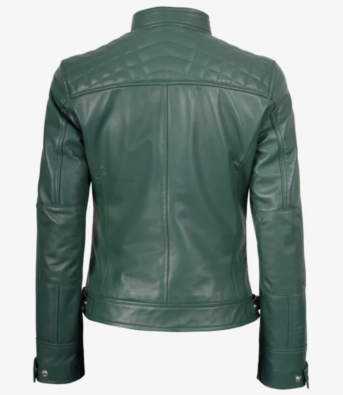 Green leather jacket viewed from the back, featuring quilted shoulder details, a high collar, and adjustable cuffs. The tone is stylish and modern.